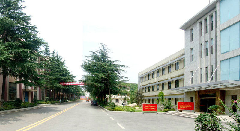 Jiangsu Yixing Nonmetallic Chemical Machinery Factory Co.,Ltd linea di produzione in fabbrica
