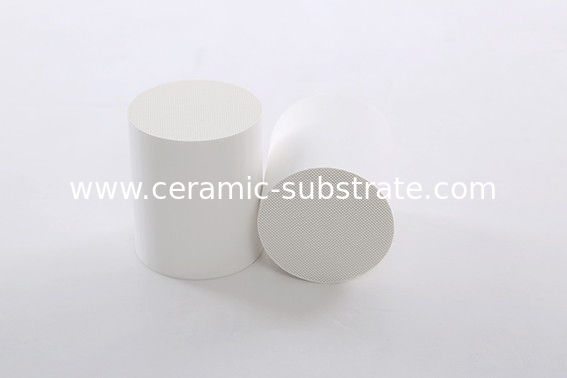 Giro ceramico del favo poroso della cordierite per il substrato del catalizzatore