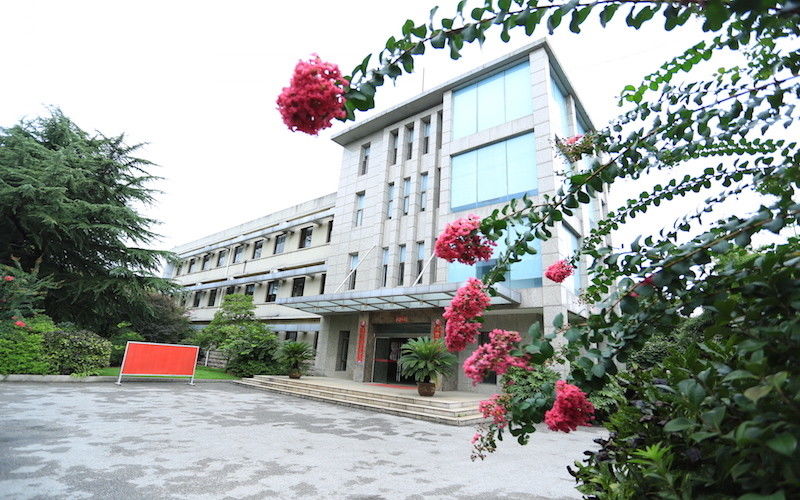 Porcellana Jiangsu Province Yixing Nonmetallic Chemical Machinery Factory Co.,Ltd Profilo Aziendale