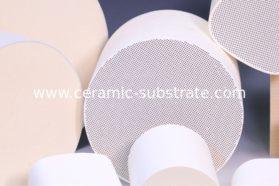 comprare Substrati ceramici del favo su ordinazione per purificazione dello scarico online manufacture