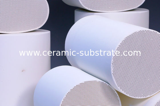 comprare Substrato diesel ceramico della marmitta catalitica della cordierite/substrato ceramico dell'allumina online manufacture